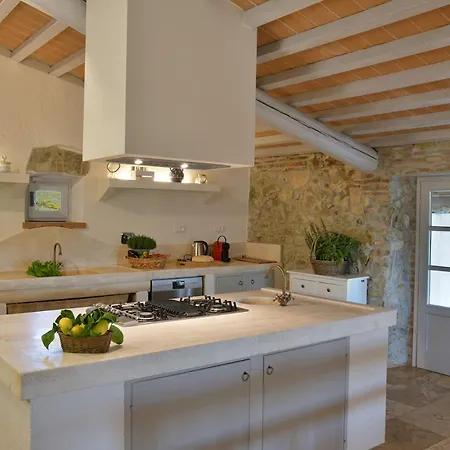 Casa La Pratellaccia 6&2, Emma Villa